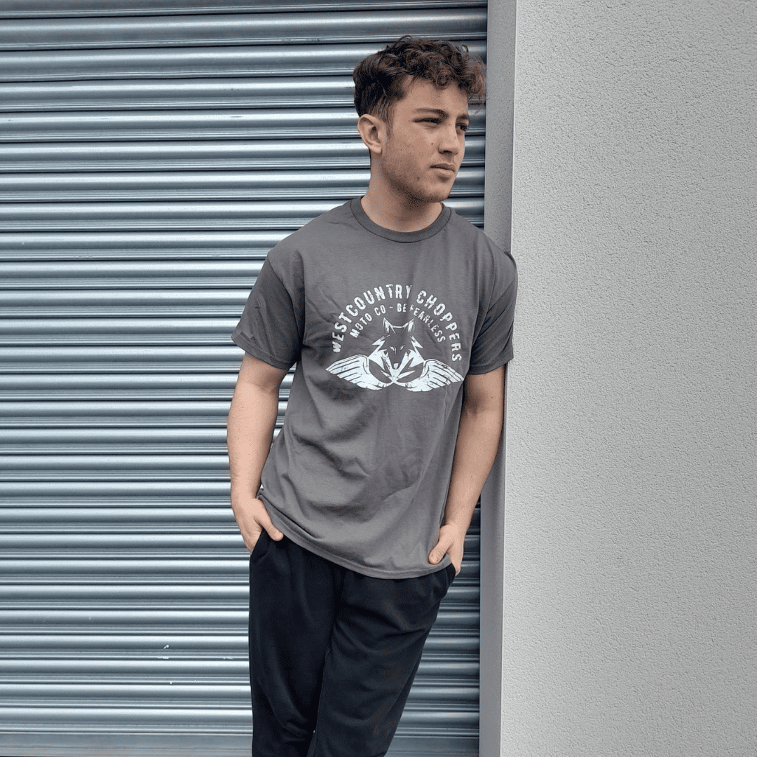 Distressed Winged Wolf - T-shirt - Grey
